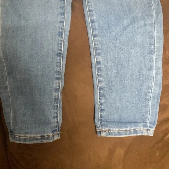 American eagle - Picture 3 of 7